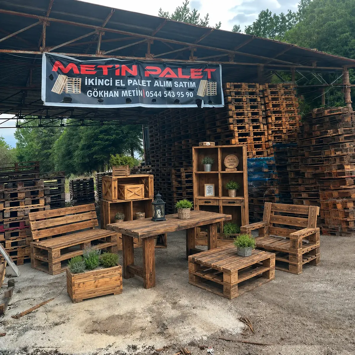 Paletten Üretilen Ahşap Eşyalar